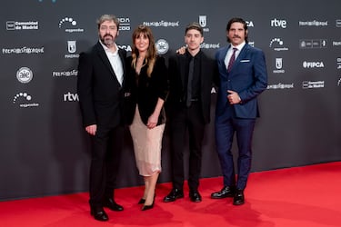 Parte del equipo de la serie 'Animal' posa en la alfombra roja de la 31 edición de los Premios José María Forqué.