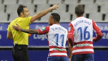 18/03/18 PARTIDO SEGUNDA DIVISION
REAL OVIEDO - GRANADA
MACHIS EXPULSADO CON ROJA POR EL ARBITRO DAMASO ARCEDIANO TRAS UN GOLPE A VITI EXPULSION
