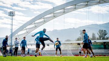 Los leones esta ma&ntilde;ana en Lezama.