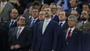 Artur Mas, el Rey y Villar, durante la pitada en el Camp Nou.