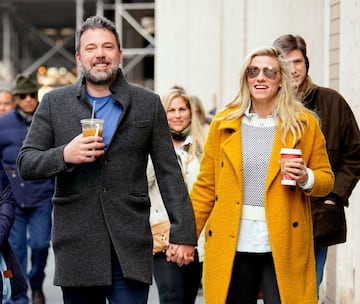 Una vez que el divorcio entre Jennifer Garner y Ben Affleck se hizo oficial, el actor formalizó su noviazgo con Lindsay Shookus, productora de Saturday Night Live. Pero, debido a diversos altibajos, la pareja se separó definitivamente en abril de 2019.