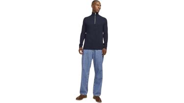 Prepara la primavera con este jersey de punto y cuello con cremallera de Jack & Jones