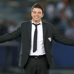 River mira a una figura de la UC: Zampedri en la órbita de Gallardo