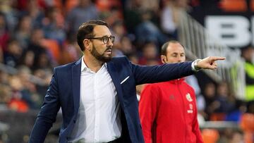 GRAF7116. VALENCIA, 18/04/2018.- El entrenador del Getafe, José Bordalás, en su partido ante el Valencia, de liga que se disputa esta noche en el estadio de Mestalla. EFE/ Miguel Ángel Polo
