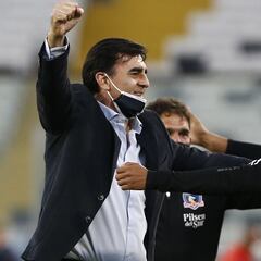 Quinteros dio detalles del festejo que condenó al plantel de Colo Colo