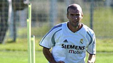 <b>CASI LISTO. </B>Zidane podría reaparecer el martes frente a la Roma.