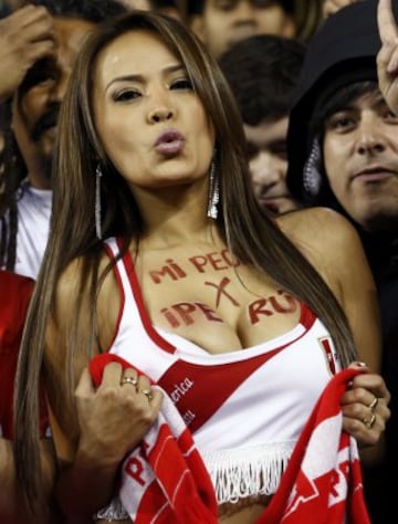 Perú ante Bolivia en Temuco. Los hinchas pusieron el color en las tribunas.