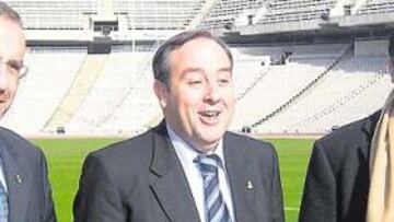 <b>IMAGEN DE ARCHIVO. </b>José Luis Morlanes junto a Miguel Ángel Lotina en un acto en representación del club.