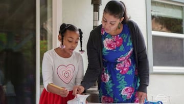 Madre e hija vía AFP.