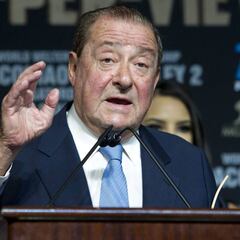 Bob Arum planea "dos o tres eventos por semana" desde junio