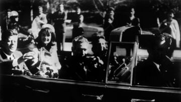 Estados Unidos desclasifica miles de archivos sobre el asesinato de Kennedy.