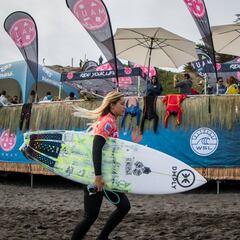 Las mejores postales del día 1 en el Mundial de Surf Femenino