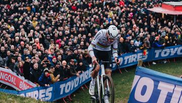 Resumen y resultado de la Copa del Mundo de ciclocross, de Zonhoven con Van der Poel
