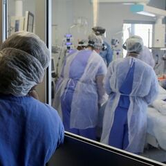 Un estudio revela quién tiene más riesgo de morir por COVID en la UCI