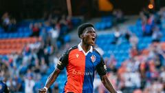 Luiz Júnior cerrado y Barry muy encarrilado