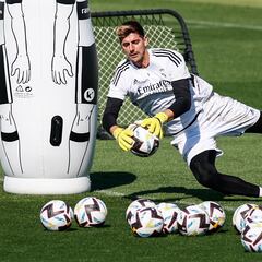 Courtois pone un muro en los derbis