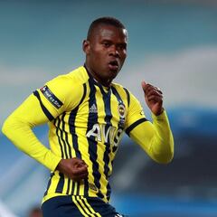 Samatta, el atacante criticado y comparado con Falcao en Turquía