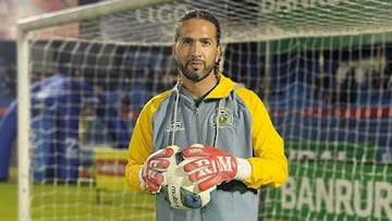 ¡Susto en Guatemala! Adrián De Lemos, portero de Guastatoya, se desvanece en partido ante Malacateco