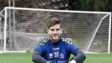 Carlos Abad suma seis partidos en Segunda con el Tenerife y en los últimos tres ha dejado la portería a cero.