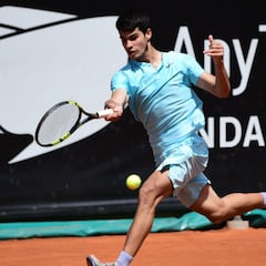 Alcaraz inaugura con victoria su historial en Marbella