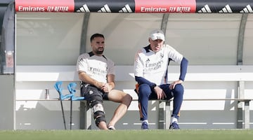 Carvajal came to watch the last training session before Real Madrid's match with Borussia Dortmund.