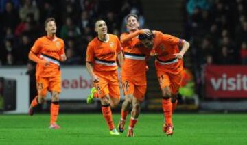 El equipo celebra el gol de Parejo.
