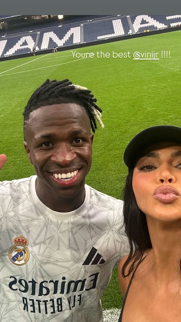 Vinicius Jr. y Kim Kardashian en el Santiago Bernabéu