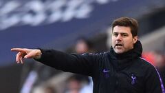 Tottenham Hotspur&#039;s Argentinian head coach Mauricio Pochettino watches from the touchline during the English Premier League football match between Tottenham Hotspur and Newcastle United at Wembley Stadium in London, on February 2, 2019. (Photo by Gly
