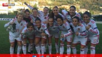 La Selección celebra su goleada ante Montenegro.
