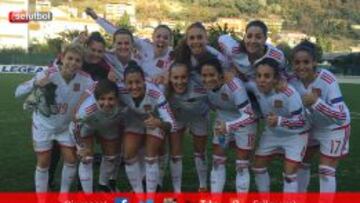 La Selecci&oacute;n celebra su goleada ante Montenegro. 