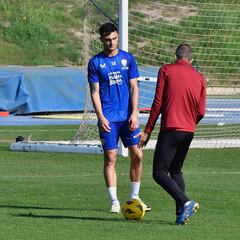 Pubill vuelve a ser uno más tras su fallido fichaje por el Atalanta