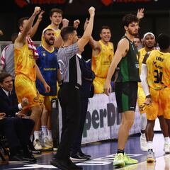El Gran Canaria llega a tiempo para remontarle al Joventut