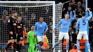 3-0. Erling Haaland celebra el tercer gol que marca en el minuto 47+.