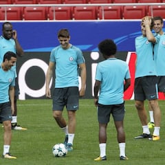 Ajedrez entre Conte y Valverde