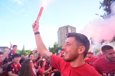 El Mirandés se da un baño de masas antes del playoff