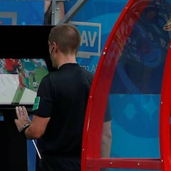 El balance FIFA del VAR: menos rojas y más tiempo de juego