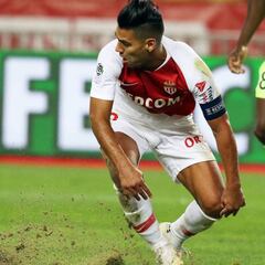 Falcao, Schürrle, Pavard y un XI de cracks cerca del descenso