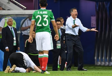 Juan Carlos Osorio durante la derrota de México ante Alemania.