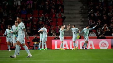 Los jugadores del Betis celebran el 0-1.