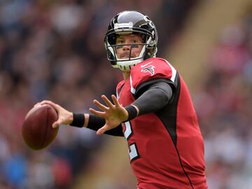Matt Ryan M.V.P de la temporada regular. Lo hizo todo bien el año pasado. El ataque de los Falcons daba miedo y era, en gran parte, por que lo dirigía Matt "Ice" en su mejor versión.