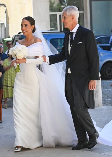 Lucía Gutiérrez llega a la iglesia para contraer matrimonio con Nacho Boluda, a 28 de junio de 2025, en Santander.