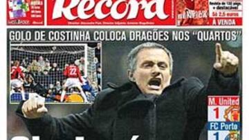 <B>SIR MOURINHO</b>. El diario Record hace hincapié en la victoria del técnico portugués sobre el escocés Alex Ferguson.