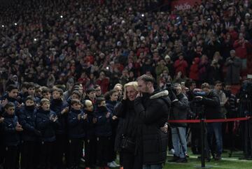 El estadio de El Molinón acoge hoy el funeral por Enrique Castro " Quini ", exjugador del Sporting, con las tribunas abiertas al público
