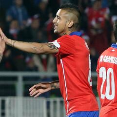 Arturo Vidal desea suerte a Eduardo Vargas en Tigres