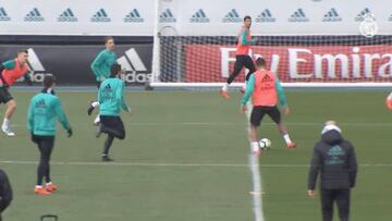 Bale entrenó en el césped de Valdebebas de forma específica