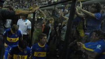 Los seguidores de Boca, contra sus ídolos.