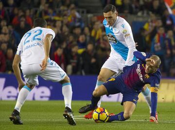 Lucas Pérez y Andrés Iniesta.