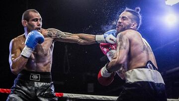 Abner Lloveras lanza su izquierda en su victoria por KO en Barcelona frente a Josué Maranillo en marzo de 2017.