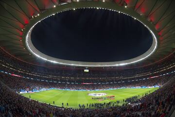 Esta será su primera final. Inaugurado en 1994 inicialmente como Estadio de Madrid, y conocido popularmente como La Peineta, era un recinto de atletismo y formaba el eje central del proyecto Olímpico de Madrid en sus diferentes candidaturas. El 5 de mayo de 2017 se formalizó la escritura de transmisión por la que pasaba a ser propiedad del Atlético de Madrid.