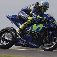 Valentino Rossi cumple 38 años en busca de su décimo título